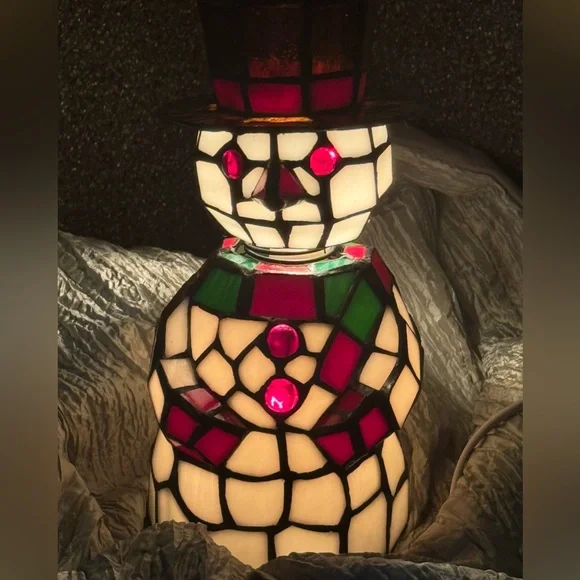 Festive Stained Glass Snowman Light - Picture 3 of 8